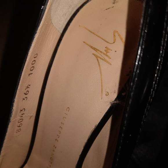 Sold Designer Giuseppe Zanotti Black Leather Pump Heels Size 6.5 - Picture 2 of 5